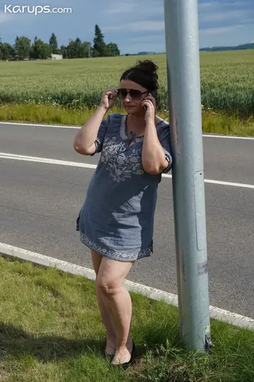 Mature Hairy MILF Gives a Blowjob Outdoors