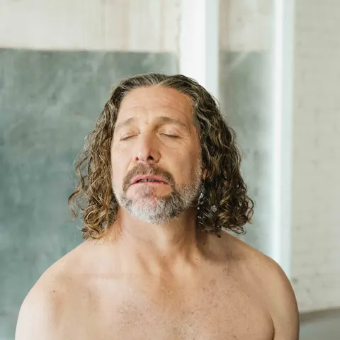 Two Men Strip Nude for a Cinema Shoot – photo 12 of 13