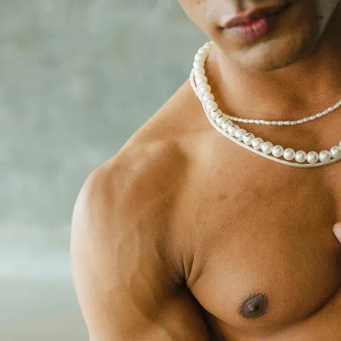 Two Men Strip Nude for a Cinema Shoot – photo 4 of 13
