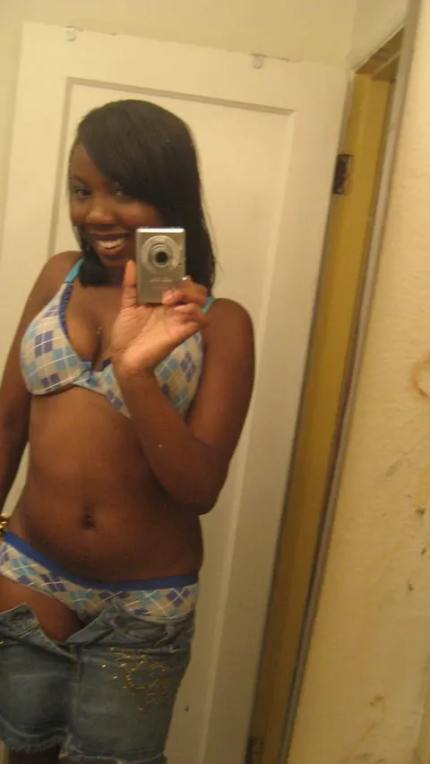Busty Ebony Babe Fucks Her Partner and Kisses Him Deeply – photo 10 of 21