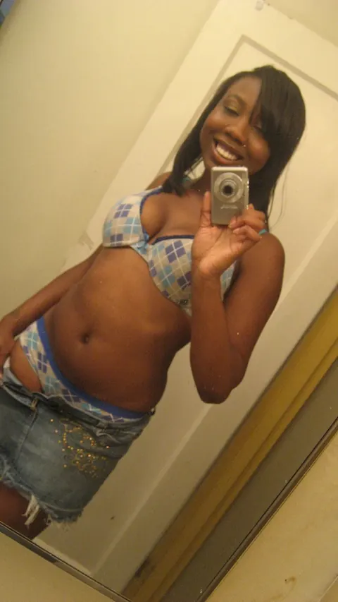 Busty Ebony Babe Fucks Her Partner and Kisses Him Deeply – photo 9 of 21