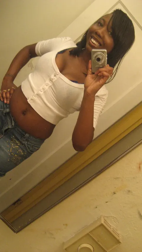 Busty Ebony Babe Fucks Her Partner and Kisses Him Deeply – photo 1 of 21