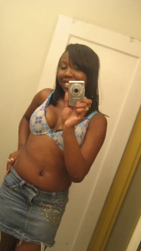 Busty Ebony Babe Fucks Her Partner and Kisses Him Deeply – photo 8 of 21