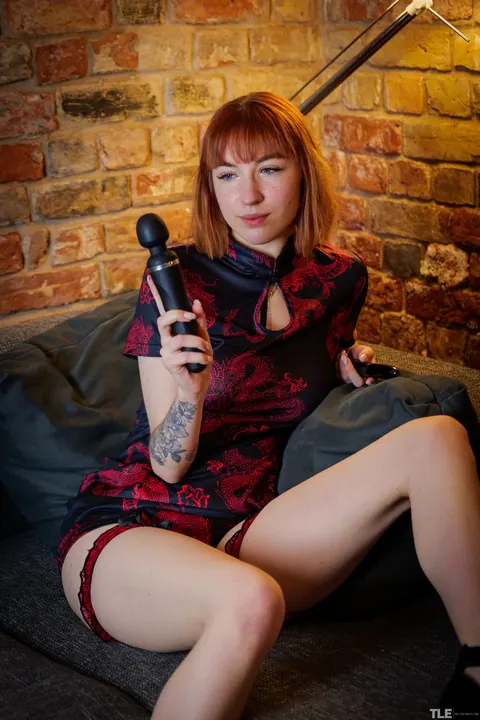 Lilly Mays: Tall Pale Redhead in Heels Has Lesbian Anal Sex – photo 3 of 21