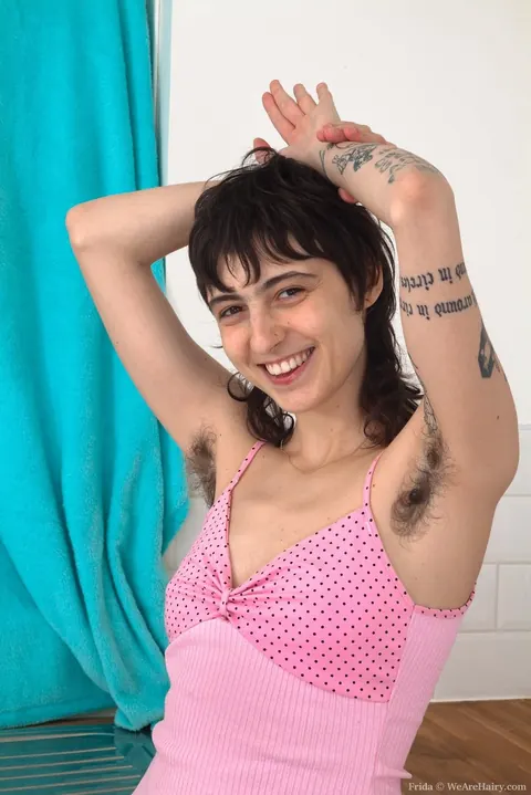 Tattooed Brunette Flaunts Hairy Armpits and Spreads Her Bush – photo 1 of 16