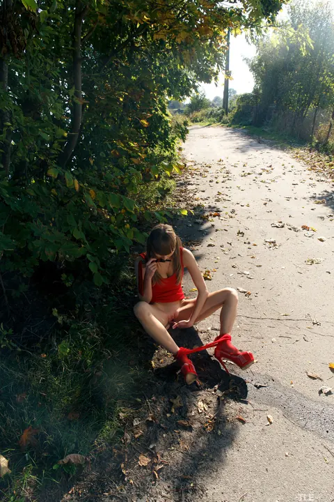 Natalie Russ: Blonde with Big Natural Tits Pees and Spreads by the Lake – photo 10 of 17