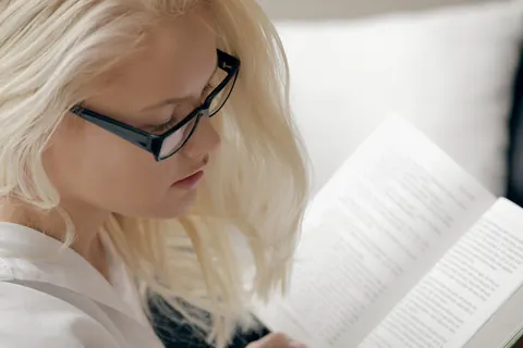 Blonde in Glasses Kisses and Gets Fucked on the Sofa – photo 2 of 16