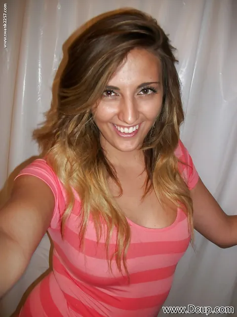 Woman with Big Natural Tits Pulls Panties Aside and Spreads in Selfie – photo 1 of 16