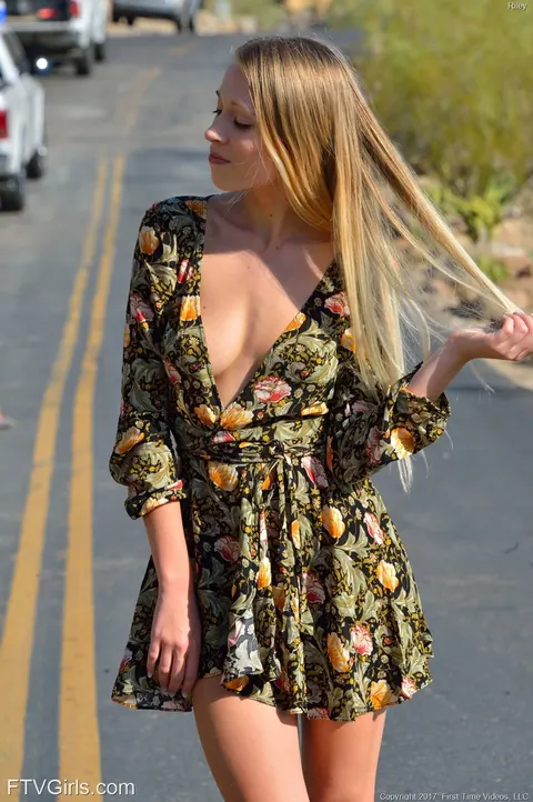 Riley Anne: Slim Blonde in a Dress Masturbates on a Road – photo 6 of 20