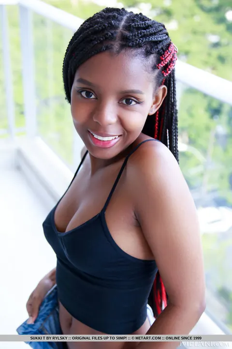 Ebony Woman Pulls Down Her Jeans and Spreads Her Pussy – photo 1 of 18