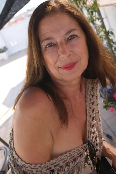 MILF with Big Tits Spreads in a Bikini and Heels Outdoors – photo 6 of 16