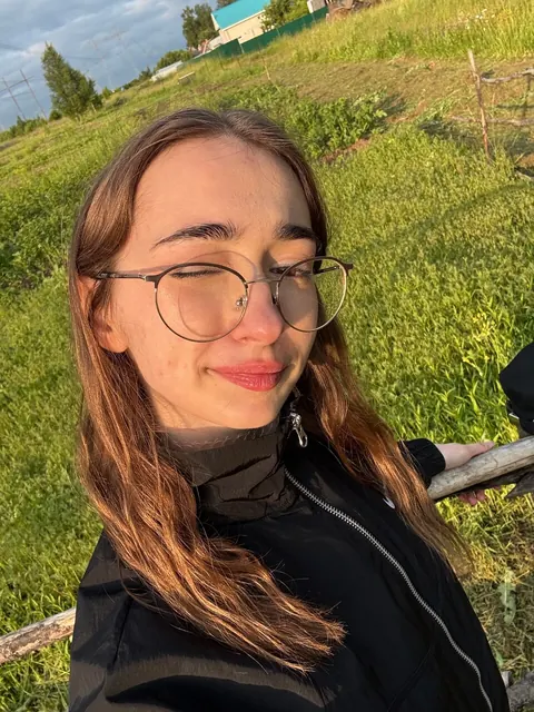 Brunette with Natural Tits and Glasses Takes a Facial Outdoors – photo 7 of 21