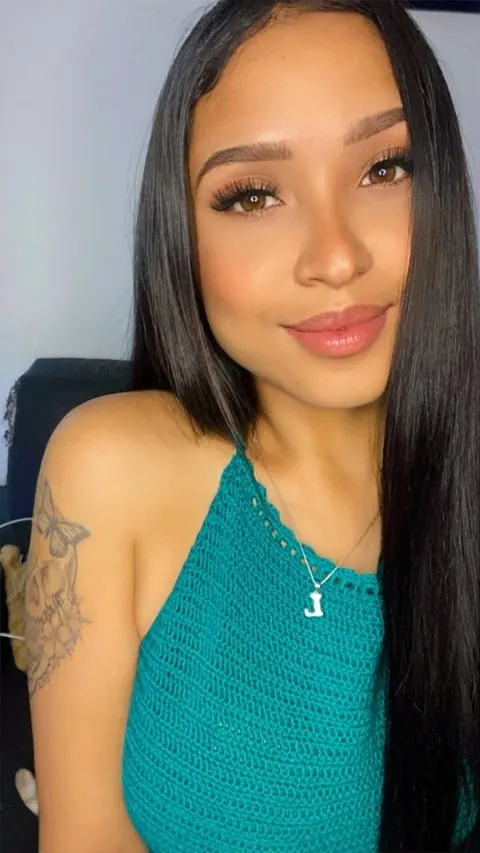 Petite Latina Brunette Poses and Shows Off Her Slim Figure – photo 10 of 13