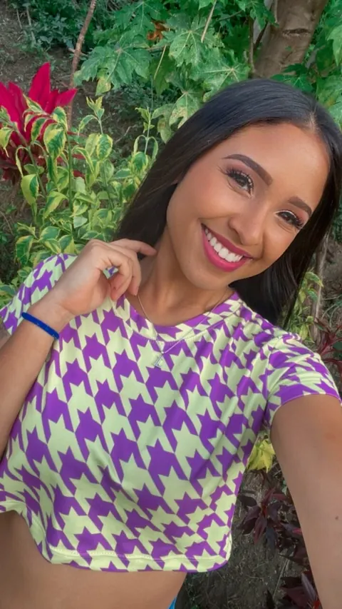 Petite Latina Brunette Poses and Shows Off Her Slim Figure – photo 8 of 13