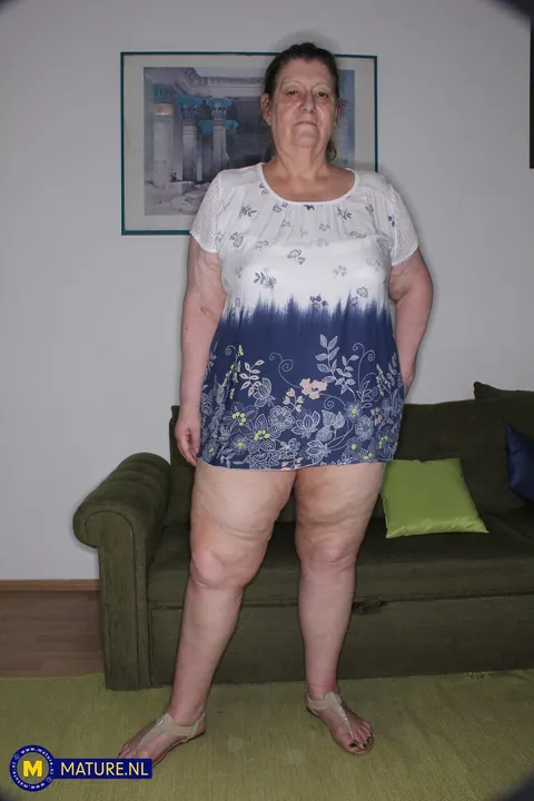 Mature Hungarian Woman with Short Hair Poses Nude – photo 2 of 15