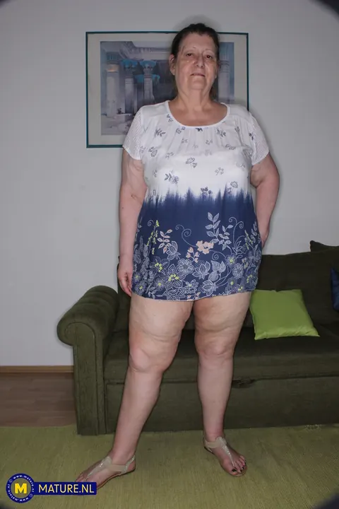 Mature Hungarian Woman with Short Hair Poses Nude – photo 1 of 15