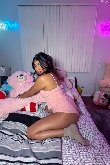 Thick Indian MILF Masturbates with a Dildo on the Bed in Socks