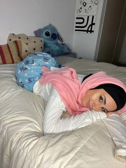 Slim Arab Woman Undresses to Show Her Natural Tits – photo 12 of 20