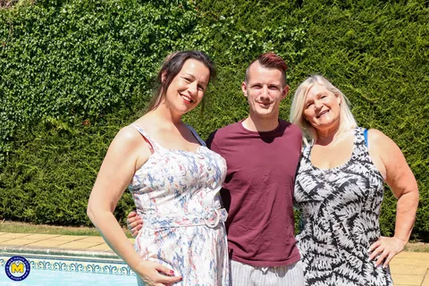 Curvy Mature Women Share a Cock by the Pool – photo 2 of 16
