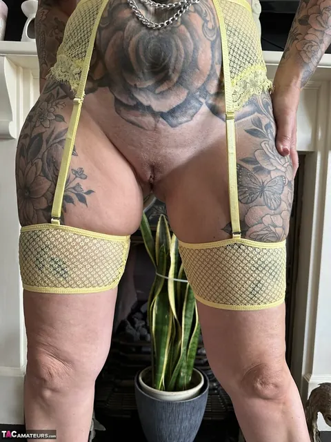 Mature BBW in Lingerie Strips and Spreads Wide – photo 13 of 16