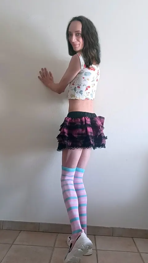 Skinny Woman Shows Her Tits Before Peeling Off Her Socks – photo 4 of 12