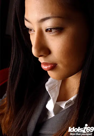 Ran Asakawa – Japanese Brunette Strips Off Her Lingerie and Pantyhose