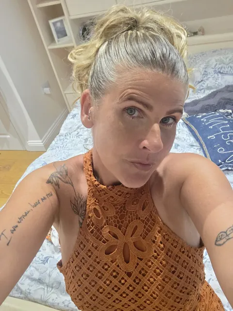 Curly Blonde MILF in a Dress Strips for Selfies – photo 7 of 10