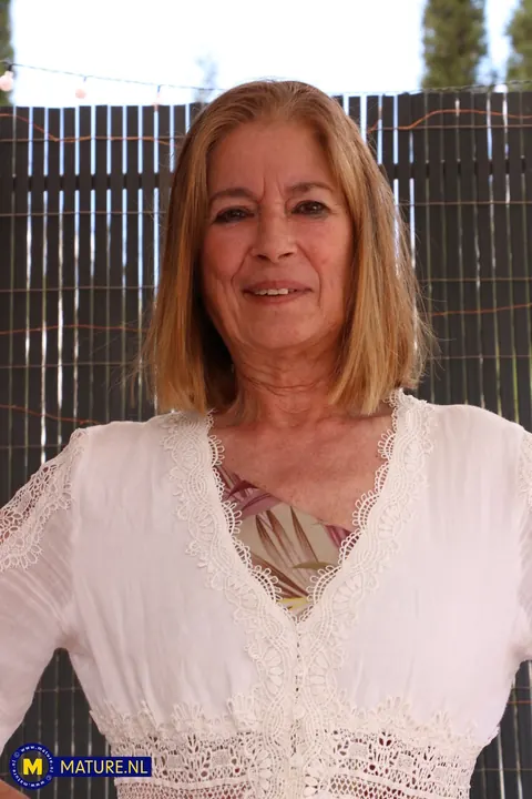 Marta Style: Slim Spanish MILF Shows Her Natural Tits on the Patio – photo 4 of 21
