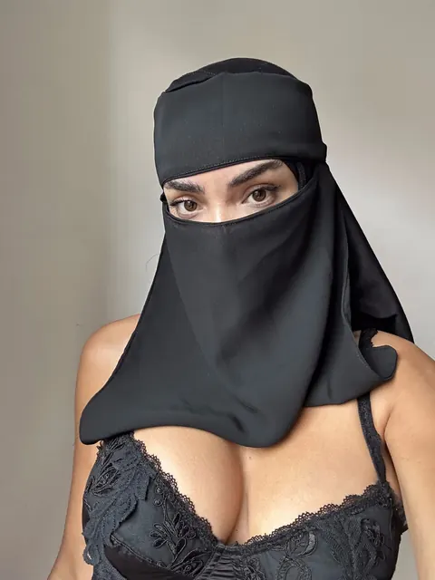 Arab Brunette BBW with Big Tits Strips and Poses – photo 5 of 20