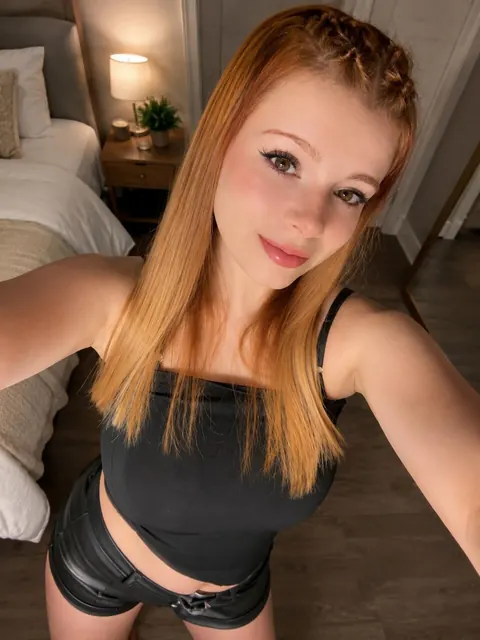 Slim Redhead with Big Tits Takes a Nude Selfie – photo 6 of 20
