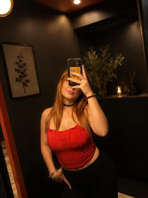 Slim Redhead with Big Tits Takes a Nude Selfie – photo 1 of 20