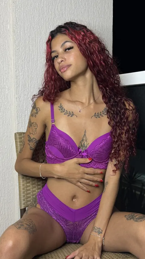 Latina Redhead Strips Off Her Lingerie and Uses a Dildo – photo 9 of 20