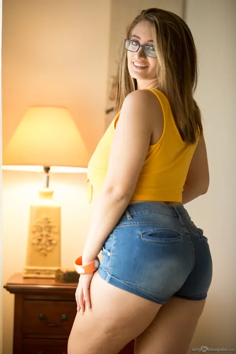 Britt James: Curvy Latina in Glasses Kneels for a Blowjob – photo 2 of 16