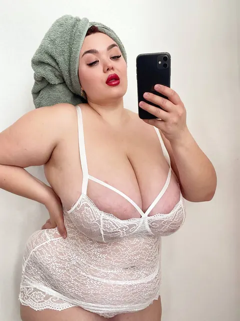 BBW with Big Natural Tits Dominates in Lingerie and Stockings – photo 16 of 16