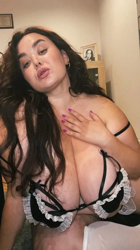 BBW with Big Natural Tits Dominates in Lingerie and Stockings – photo 4 of 16