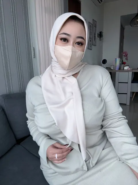 Asian Arab BBW Lowers Her Surgical Mask and Bares Her Big Natural Tits – photo 20 of 20