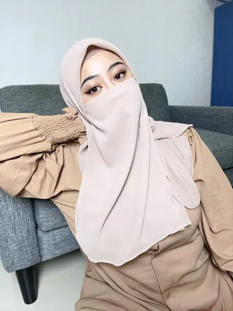 Asian Arab BBW with Big Natural Tits Undresses and Poses Nude – photo 10 of 20