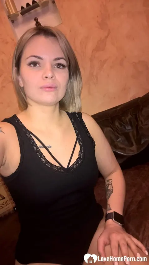 Blonde with Tattoos Pulls Panties Aside and Spreads for a Selfie – photo 2 of 17
