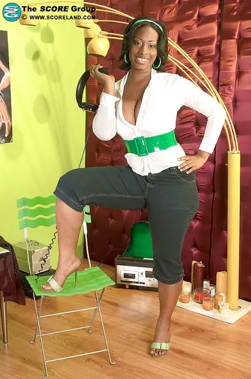 Busty Ebony Brunette Strips Out of Her Jeans to Toy Her Hairy Pussy