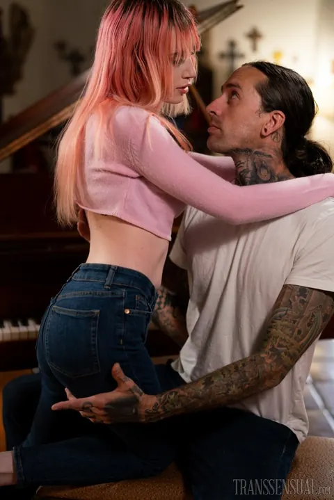 Skinny Trans Woman Strips Out of Her Jeans – photo 9 of 21