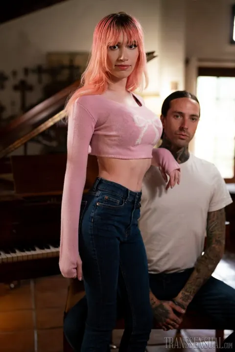 Skinny Trans Woman Strips Out of Her Jeans – photo 7 of 21