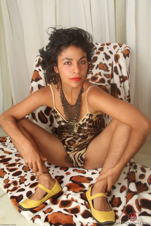Ebony Woman with Short Curly Hair Spreads Her Hairy Pussy – photo 2 of 21
