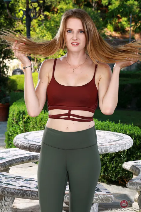 Ashley Lane: Slim Blonde Peels Off Her Yoga Pants and Bares Her Ass Outdoors – photo 3 of 21