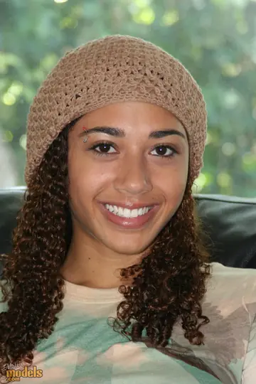 Ebony Woman Strips Out of Her Jeans and Spreads Wide