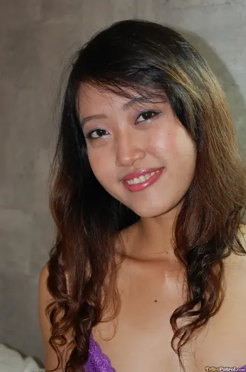 Filipina in Stockings Lifts Her Dress for a Blowjob
