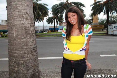 Lori Lopez: Latina with Big Natural Tits Sucks Cock and Gets Eaten – photo 2 of 21