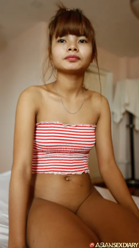 Petite Asian Babe Bares Her Tits for POV Missionary – photo 1 of 20