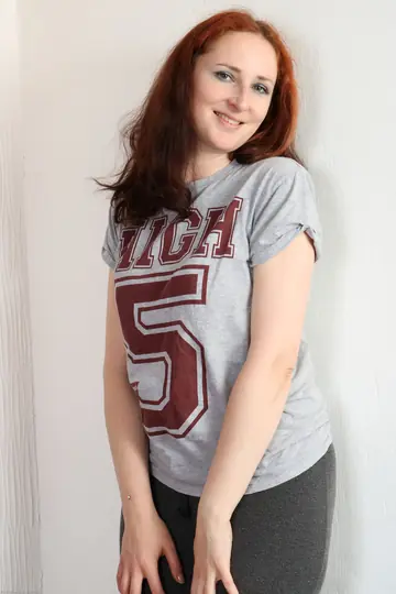 Courtney Haze – British Redhead MILF Strips Off Her Lingerie and Spreads Her Legs