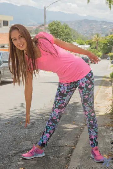 Anastasia Delgado – Latina Slides Yoga Pants Down to Show Her Thong Outdoors