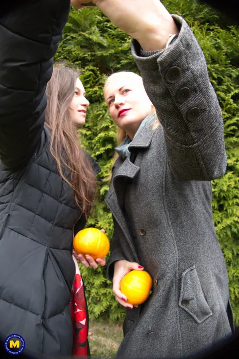 European MILFs Snap Selfies Outdoors in Jeans and Kiss – photo 10 of 21